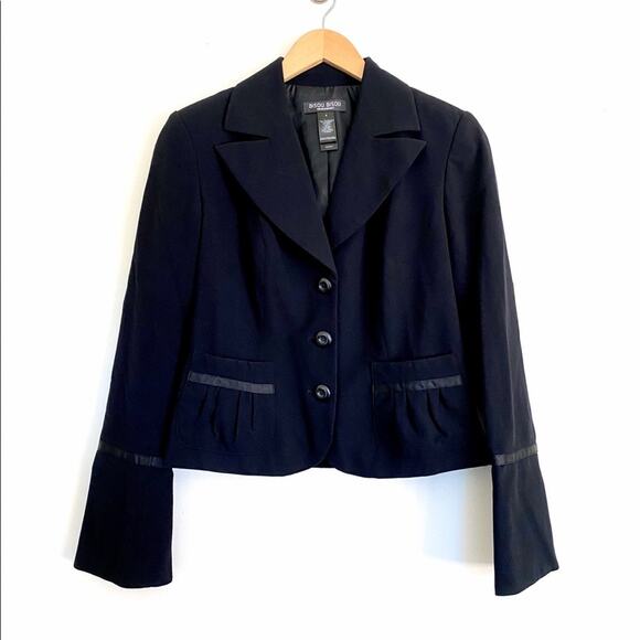 Bisou Bisou blazer size 8 bell sleeve button front cropped career office black - Picture 1 of 8